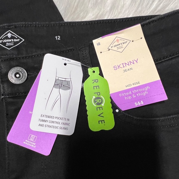 👖NWT🤩 |•ST. JOHN'S BAY•| Jet Black Secret Slender Skinny High Rise Jeans Sz 12 - Picture 5 of 9
